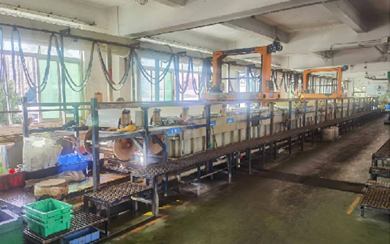 Electroplating automatic cleaning line